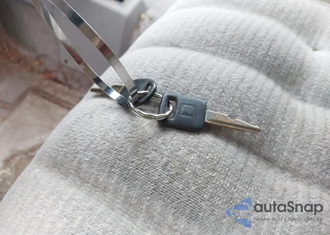 1994 GMC Suburban K1500 из США, поврежденный, VIN 1GKFK16K9RJ752200